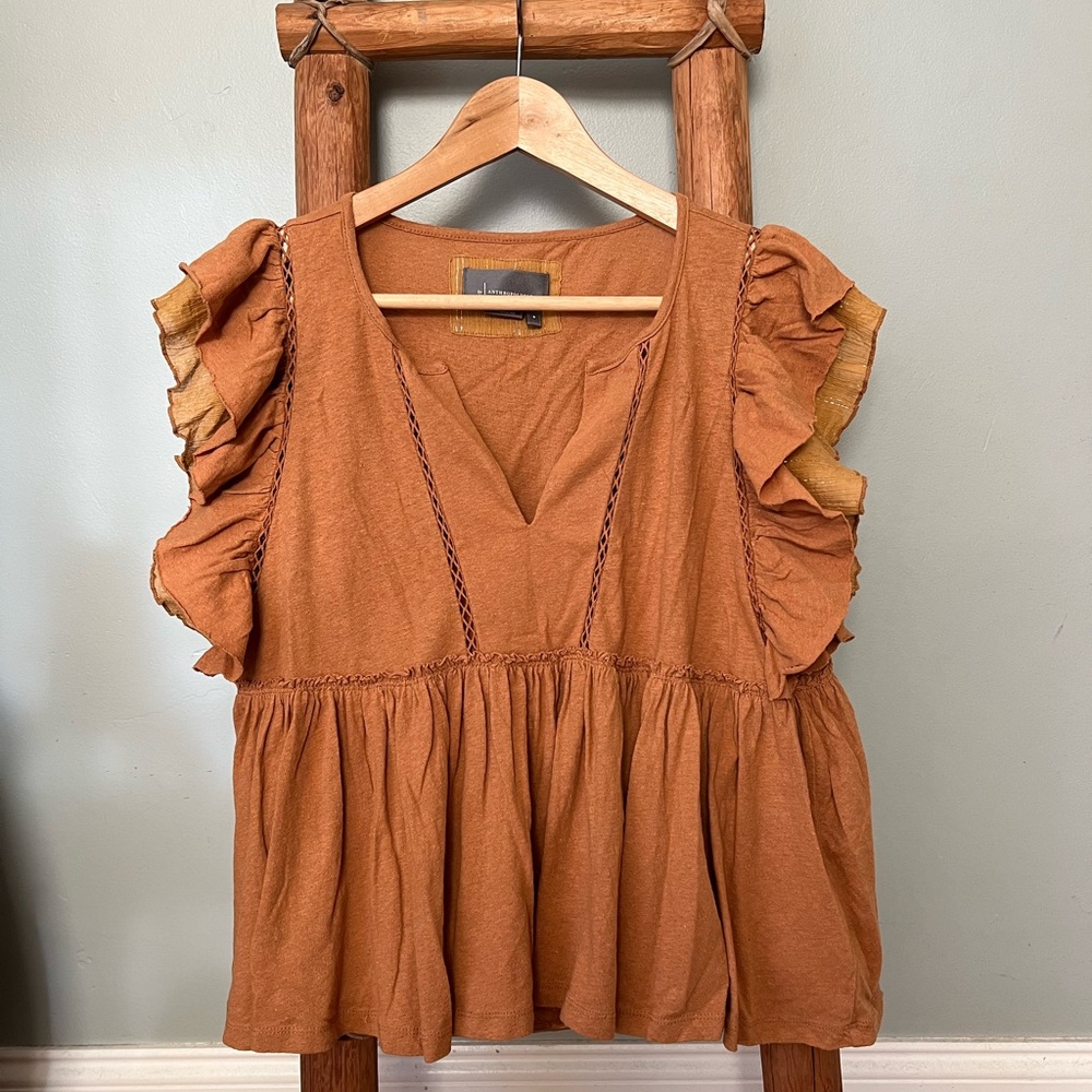Beautiful top from Anthropologie. Size S.